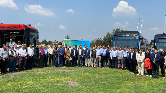 Primer Show room financiero Yutong México 