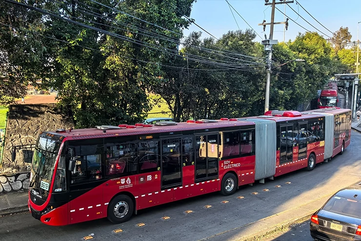 El autobús eléctrico articulado de 26 metros de Yutong completa con éxito su prueba piloto en la Línea 1 de Metrobús Ciudad de México