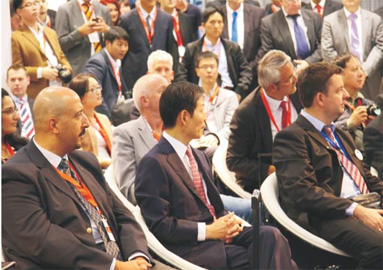 La primera publicación de dos nuevos modelos en el mundo, Yutong asistió en la Exposición de Autobuses de Bélgica