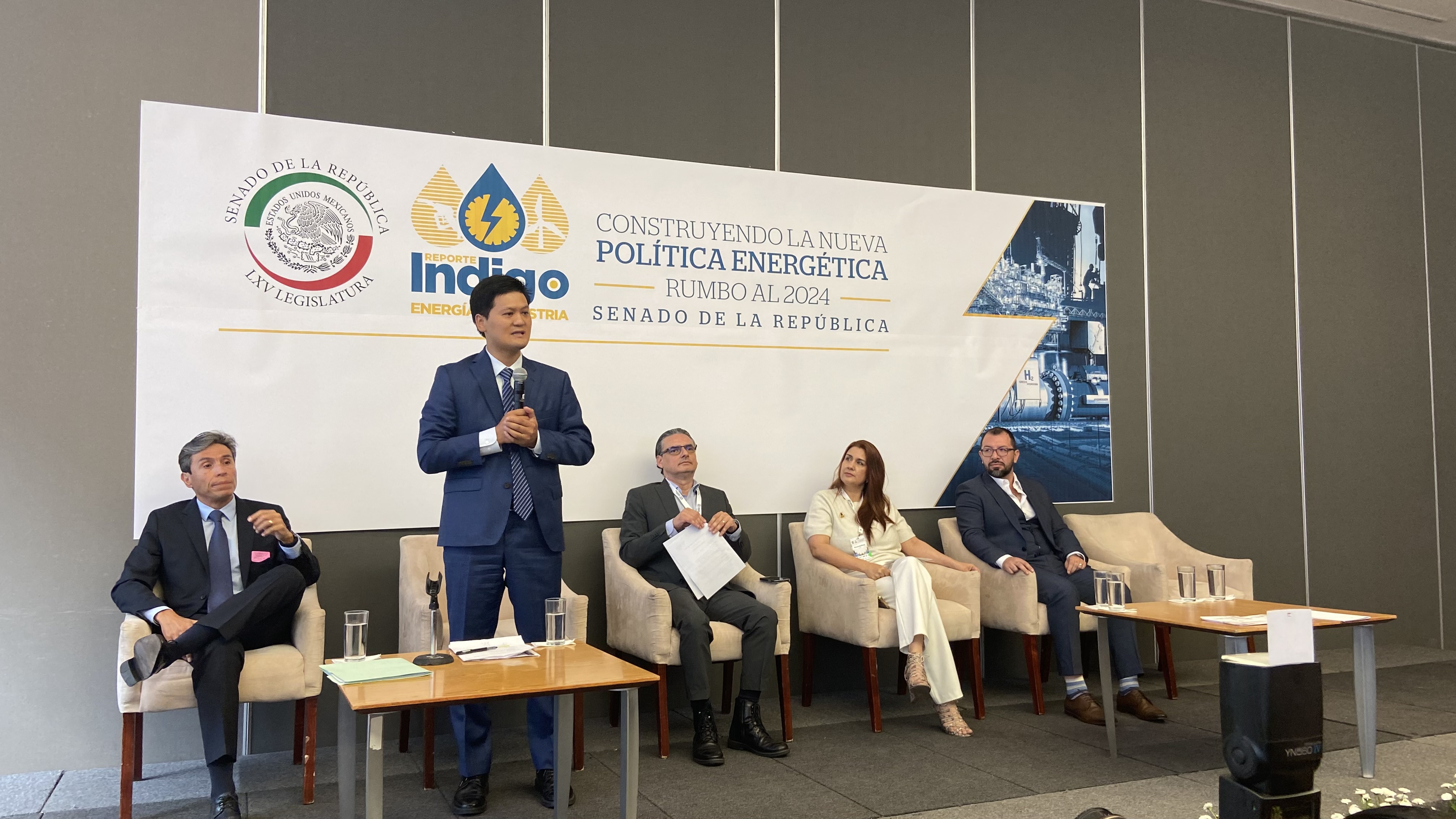 Tuvimos el agrado de participar en el foro Construyendo la nueva política energética rumbo al 2024