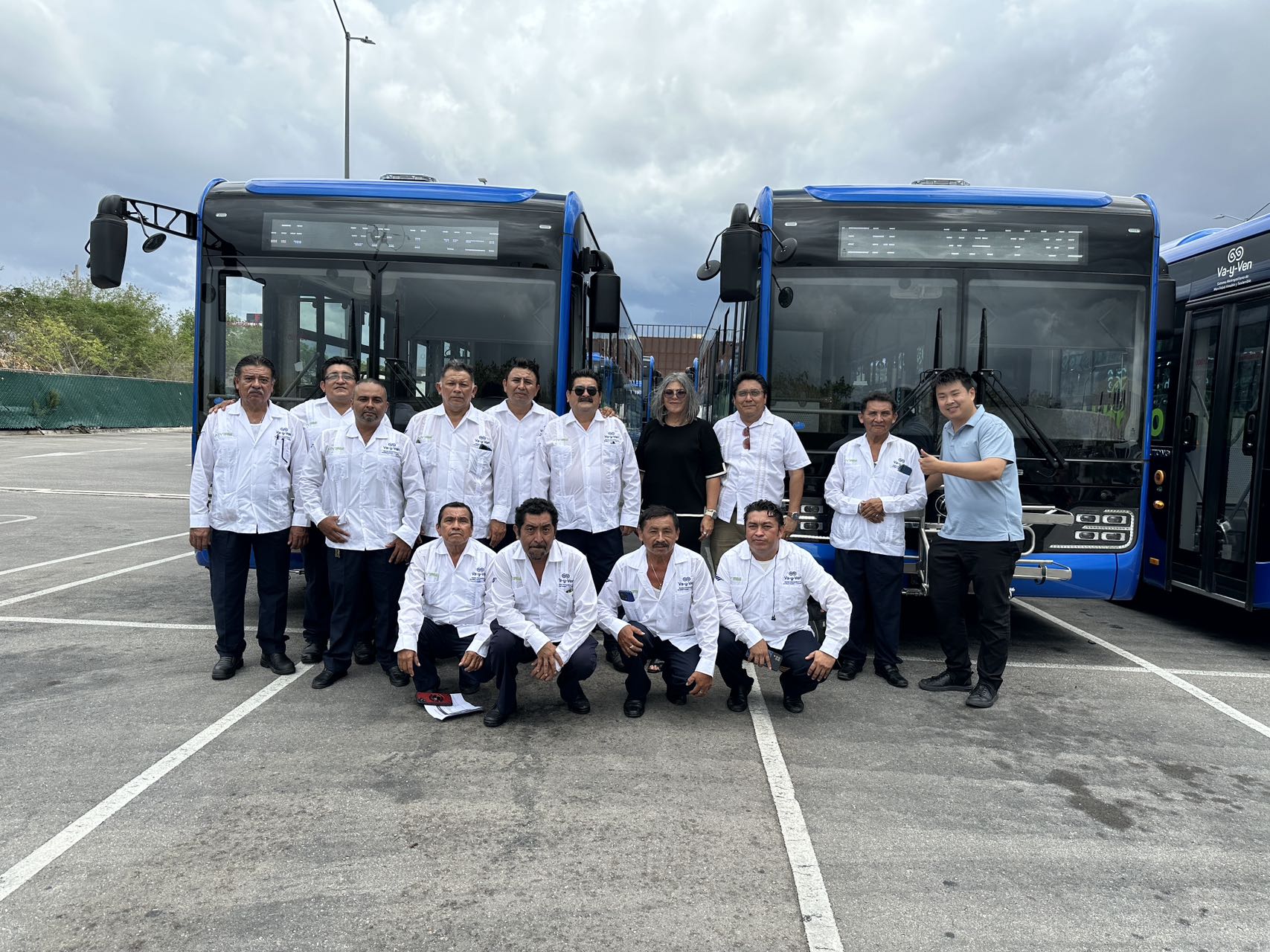 Yutong de México entrega unidades HÍBRIDAS en Mérida para el sistema de transporte VA y VEN