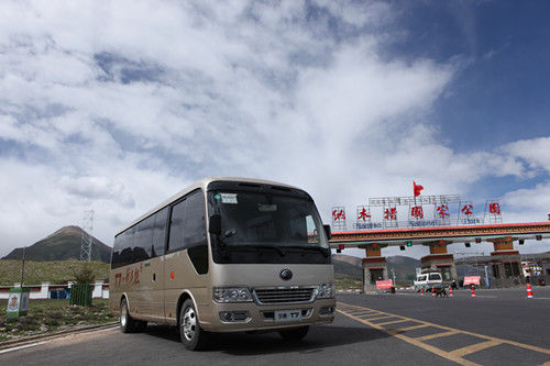 5030 msnm, fácilmente vencido por Yutong T7